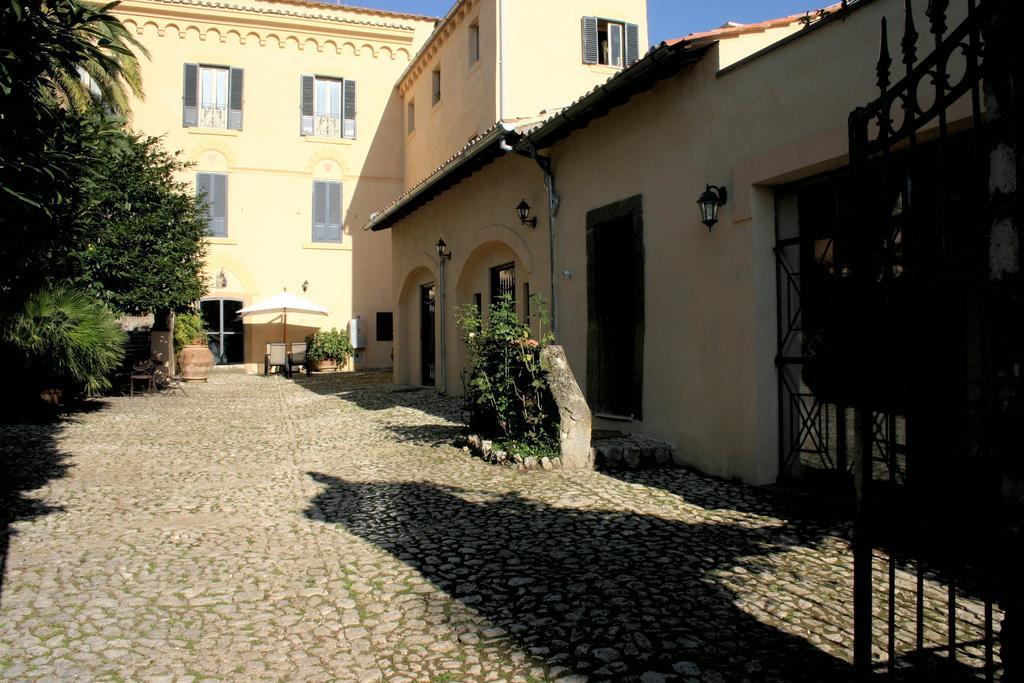 Agriturismo Castello Santa Margherita Cori Exteriör bild
